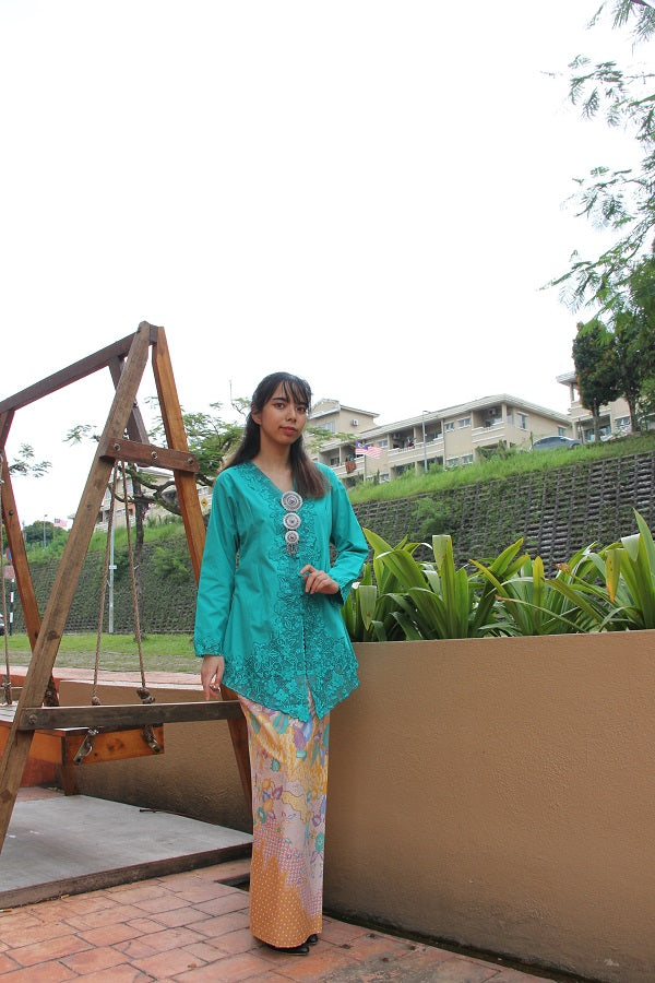 MARIAM KEBAYA TOP - SULAM