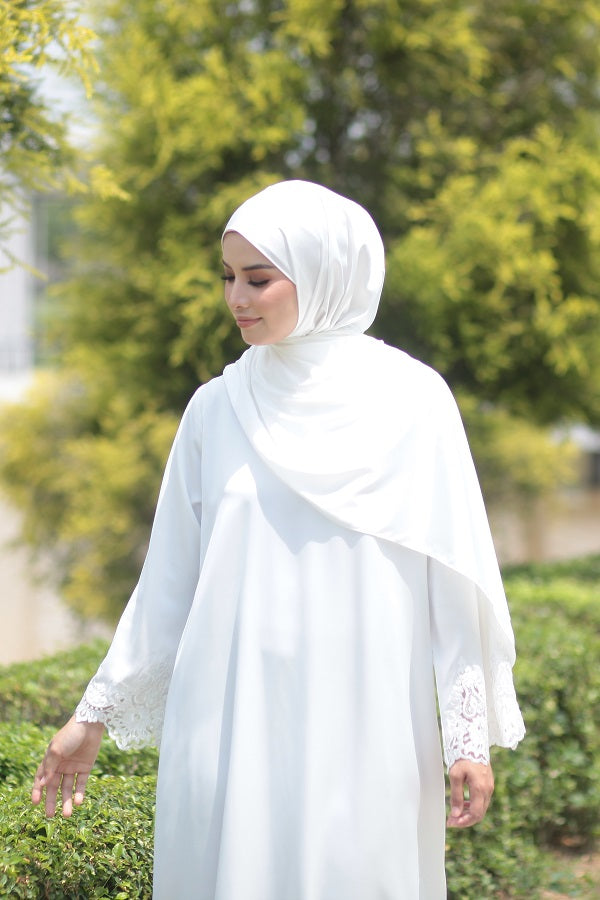 ELYNA ABAYA LACE - FREE SHAWL