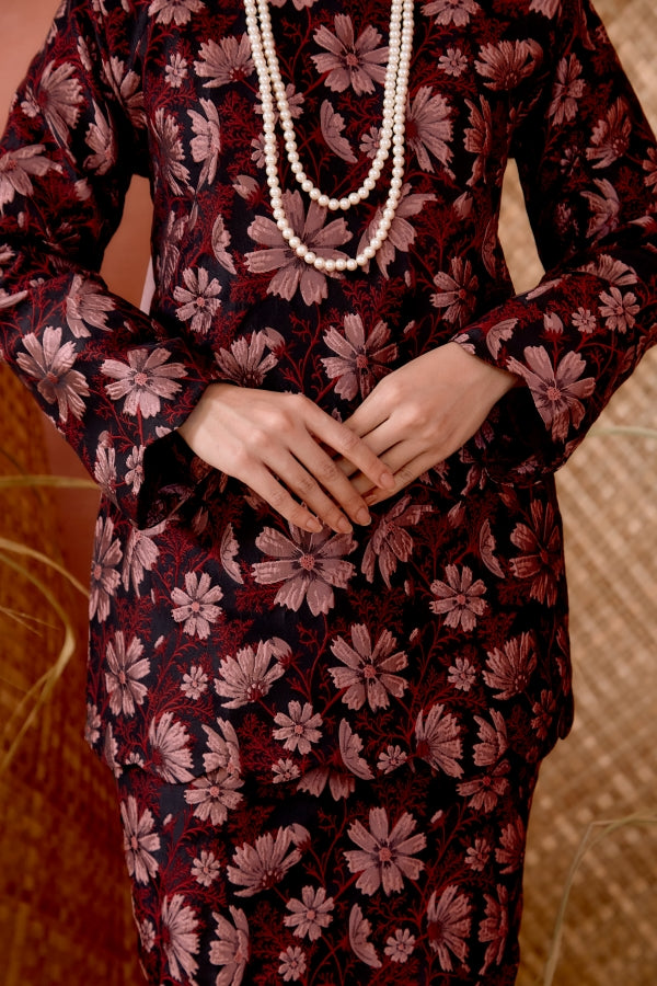 EZARA SCALLOP KURUNG