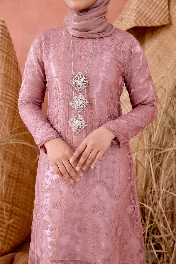 WIDURI KURUNG LACE TOP