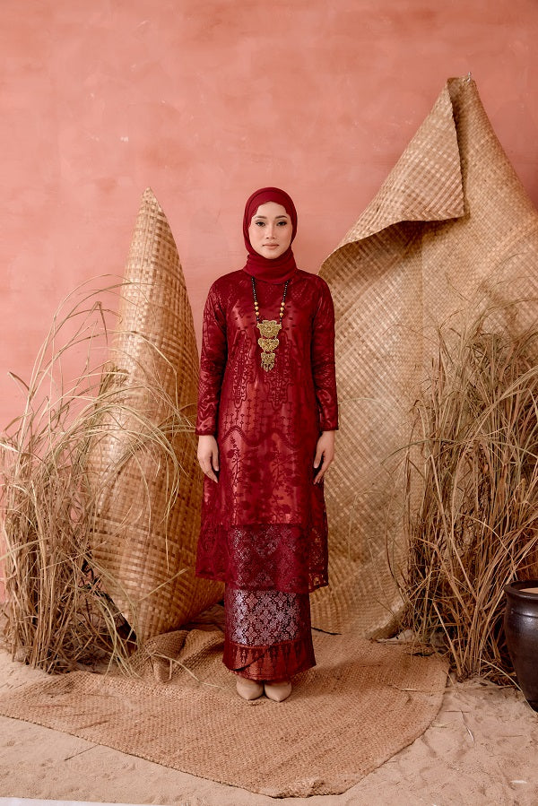 WIDURI KURUNG LACE TOP