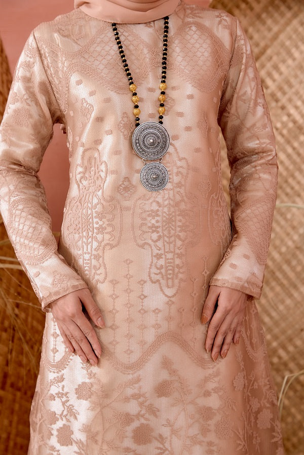 WIDURI KURUNG LACE TOP