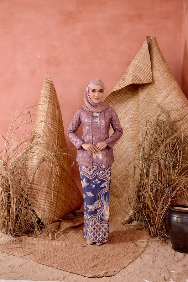 TAHLIA KEBAYA LACE TOP