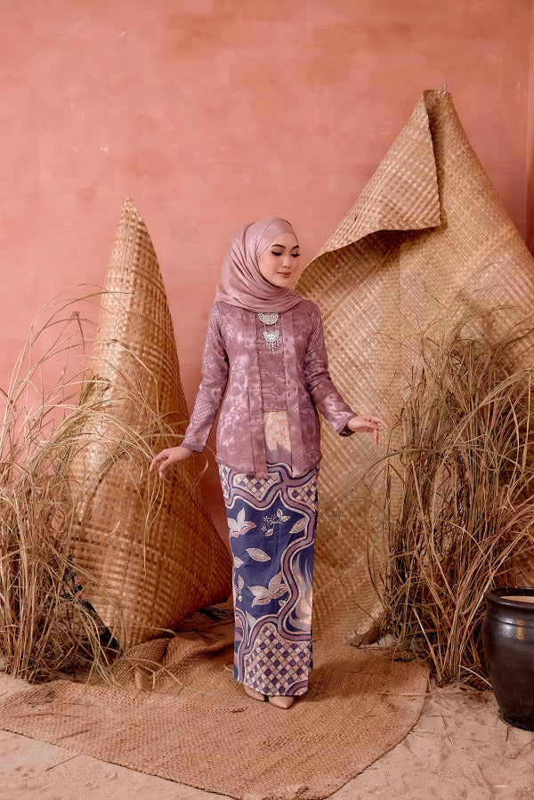 TAHLIA KEBAYA LACE TOP