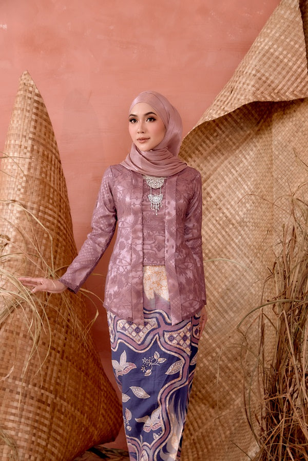 TAHLIA KEBAYA LACE TOP