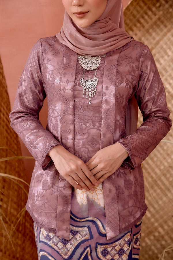 TAHLIA KEBAYA LACE TOP