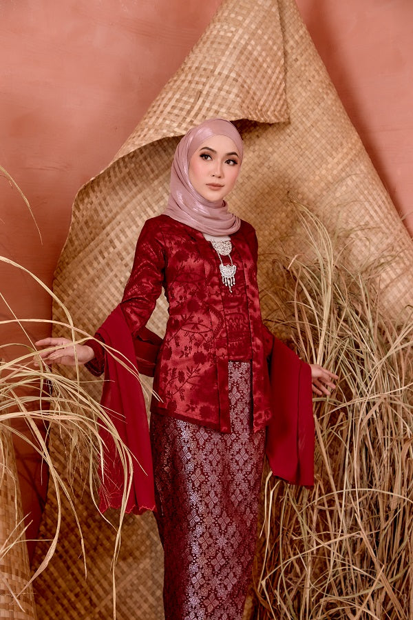 TAHLIA KEBAYA LACE TOP