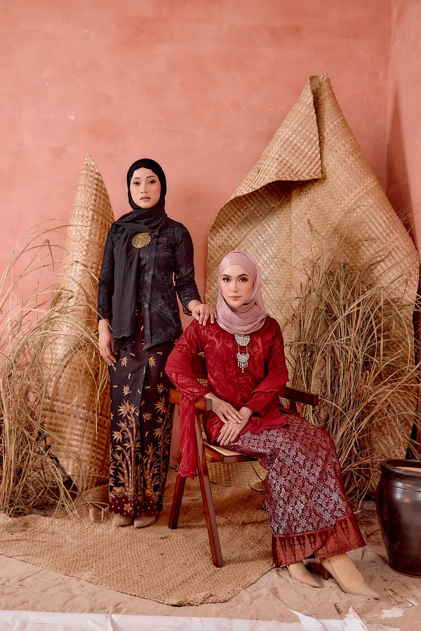 TAHLIA KEBAYA LACE TOP
