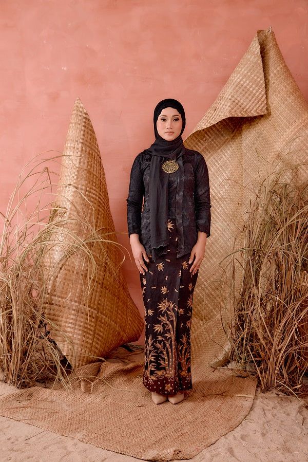 TAHLIA KEBAYA LACE TOP