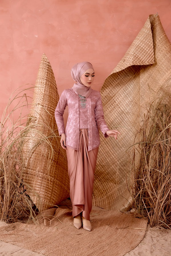 TAHLIA KEBAYA LACE TOP