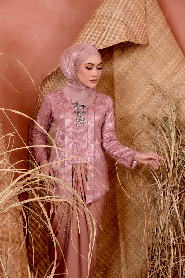TAHLIA KEBAYA LACE TOP