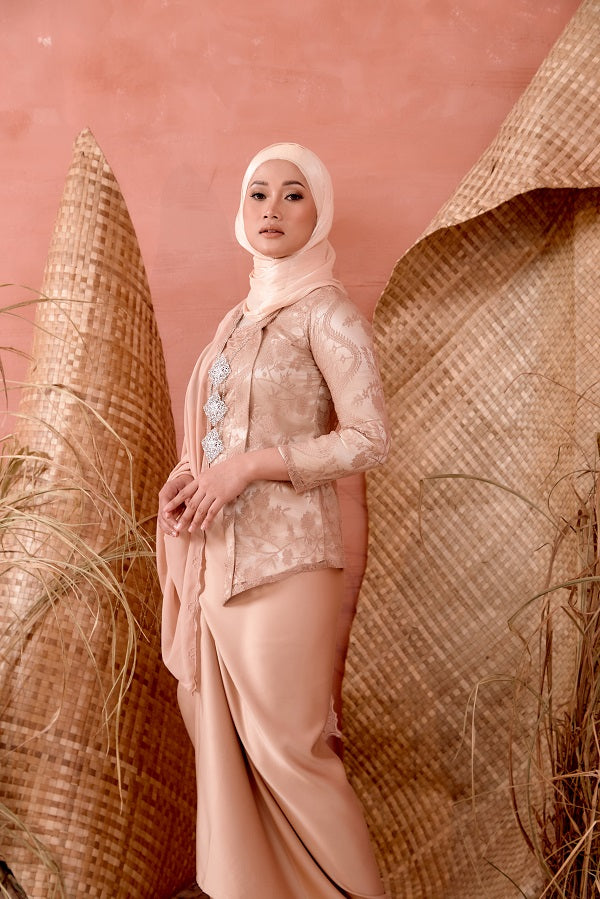 TAHLIA KEBAYA LACE TOP
