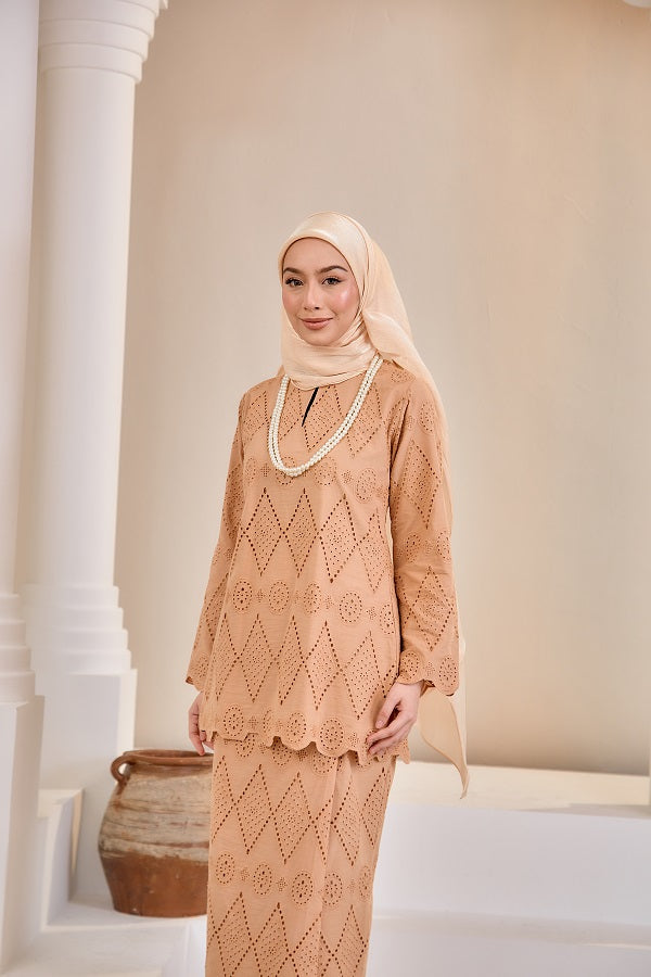 FIONA EMBROIDERY KURUNG