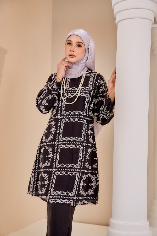 AMORA KURUNG