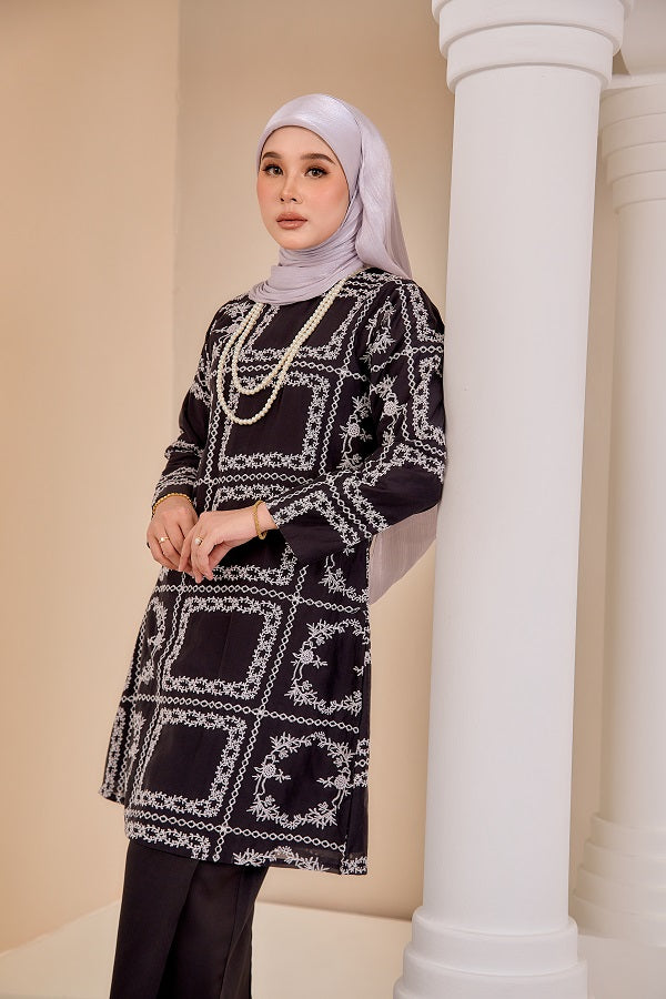AMORA KURUNG