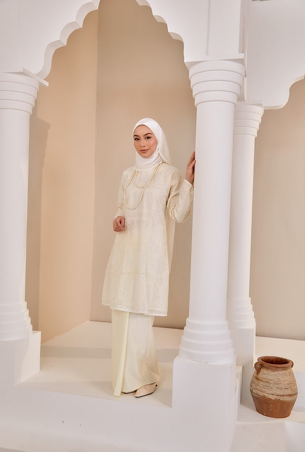 AMORA KURUNG