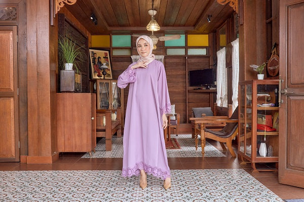 ELYNA ABAYA LACE - FREE SHAWL