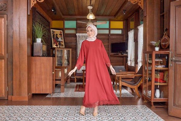 ELYNA ABAYA LACE - FREE SHAWL