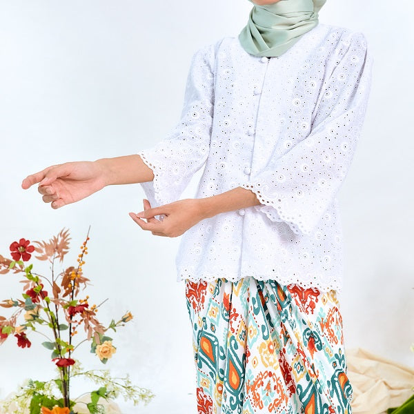 DELIMA EYELET TOP 2.0