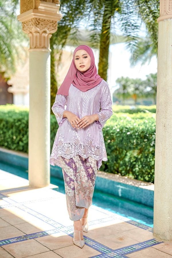 NORMAH KURUNG LACE TOP