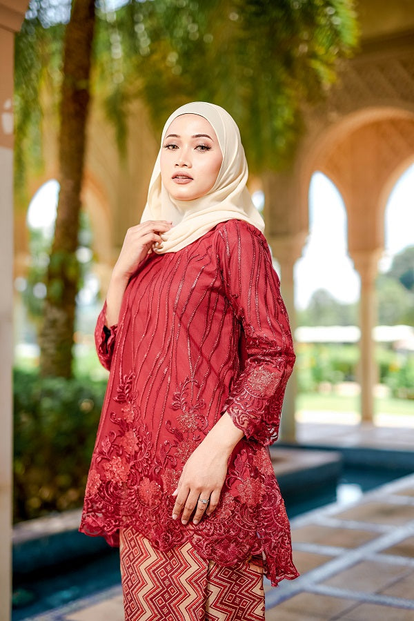 NORMAH KURUNG LACE TOP
